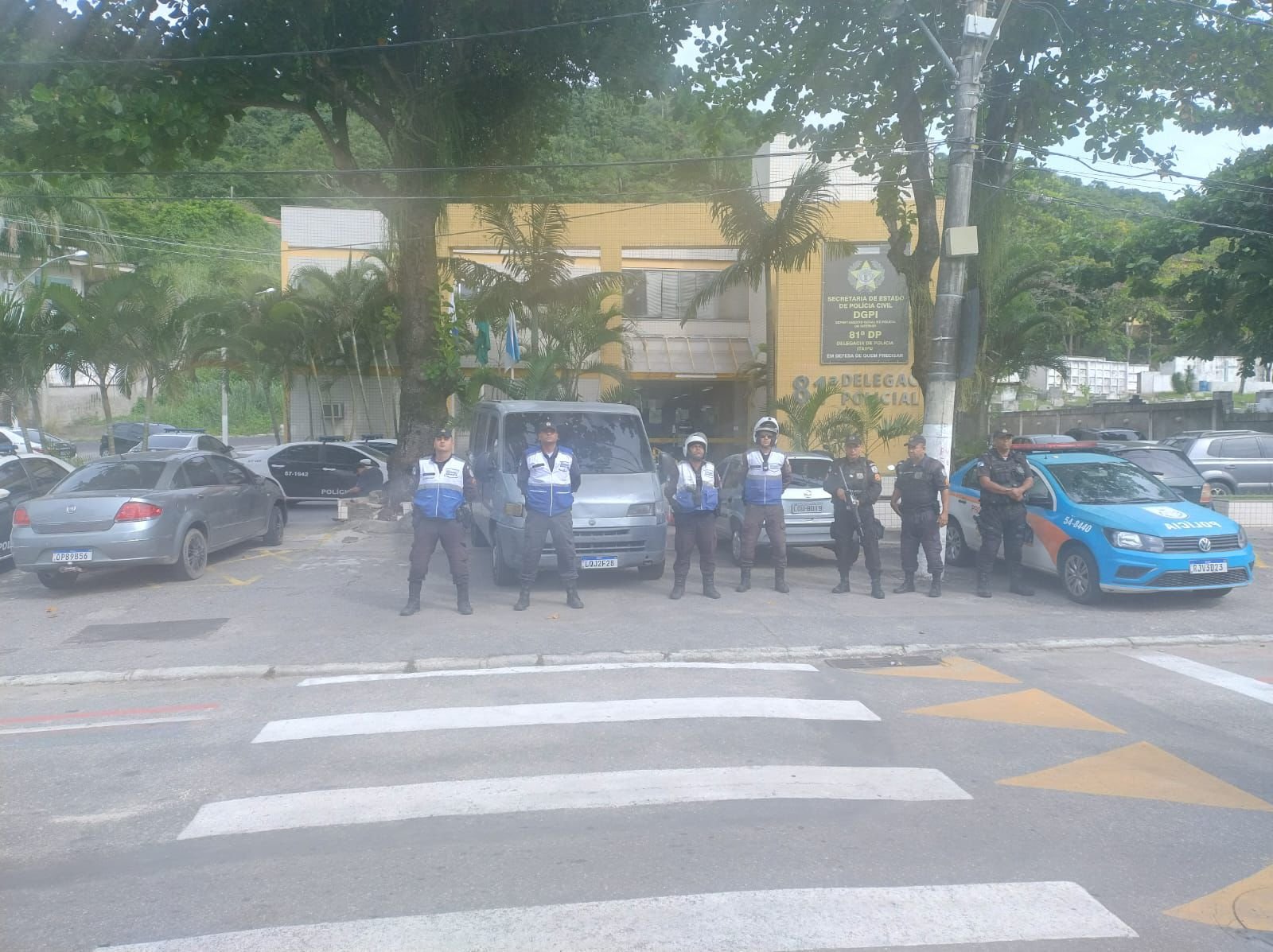 Niterói: Segurança Presente apreende três veículos e prende um suspeito