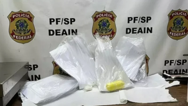 Passageiros são presos com droga no estômago no aeroporto de Guarulhos