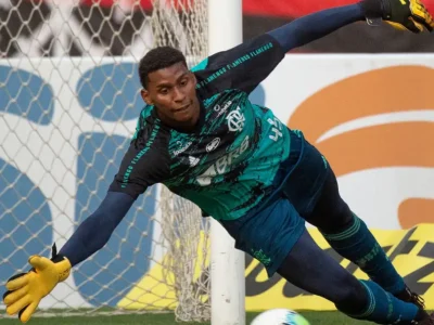 Retorno de Hugo Souza ao Flamengo é improvável