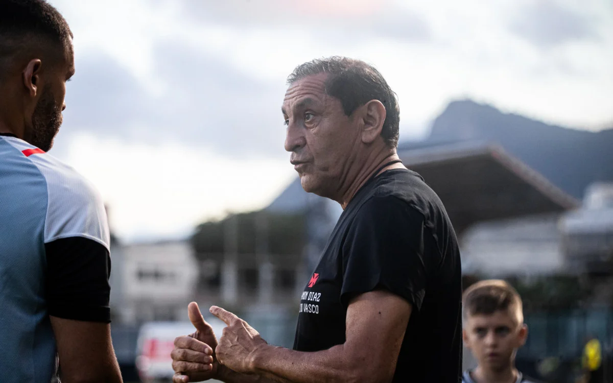Vasco: Lesão de Payet aumenta problemas de Ramón Díaz