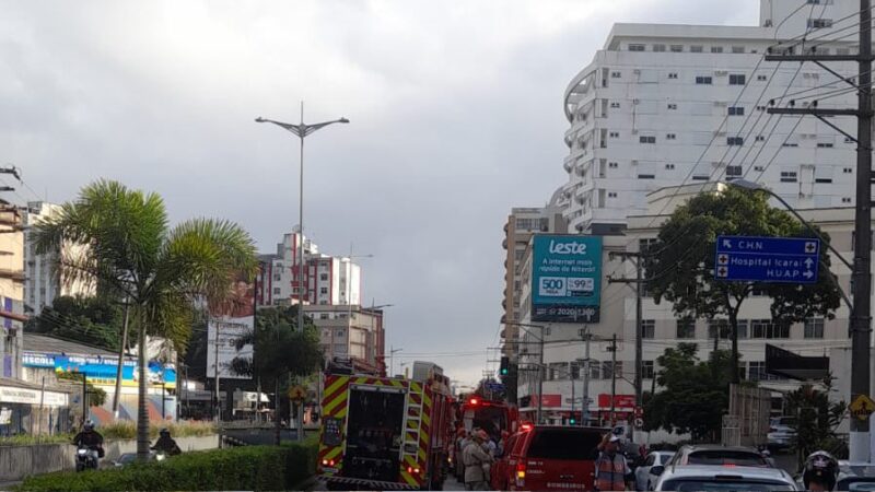 Acidente em horário de rush no Centro de Niterói