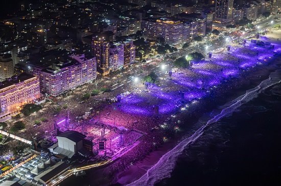 Público supera expectativa em show de Madonna, em Copacabana: 1,6 milhões de pessoas ocupam faixa de areia da praia | Fernando Maia/Riotur/Divulgação