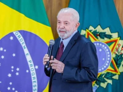 Auxílio para o RS: Lula se reúne com prefeitos para definir medidas