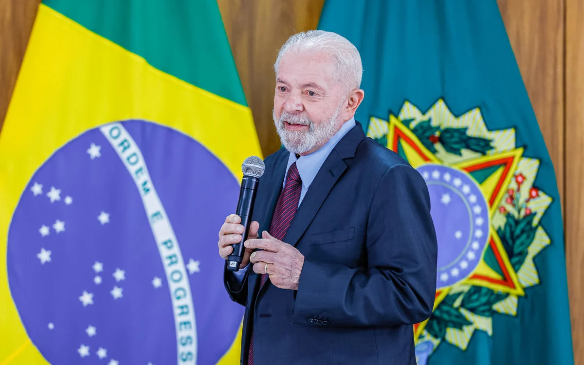 Auxílio para o RS: Lula se reúne com prefeitos para definir medidas