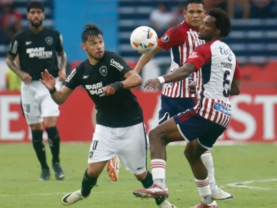 Botafogo empata com Junior e garante segundo lugar no grupo