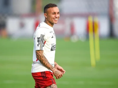 Cebolinha comemora atuação do Flamengo contra o Corinthians