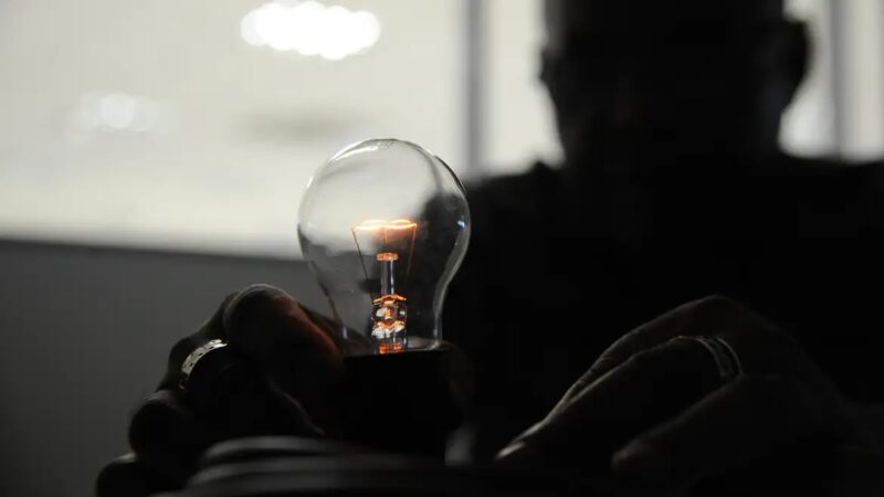 Conta de luz detalha consumo e desconto da Tarifa Social