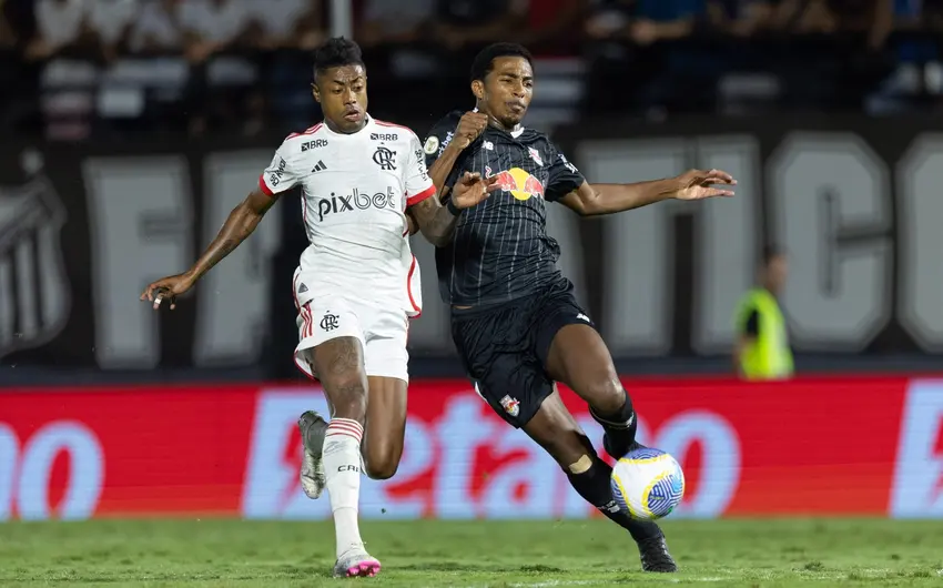 Flamengo empata fora de casa e reclama de arbitragem