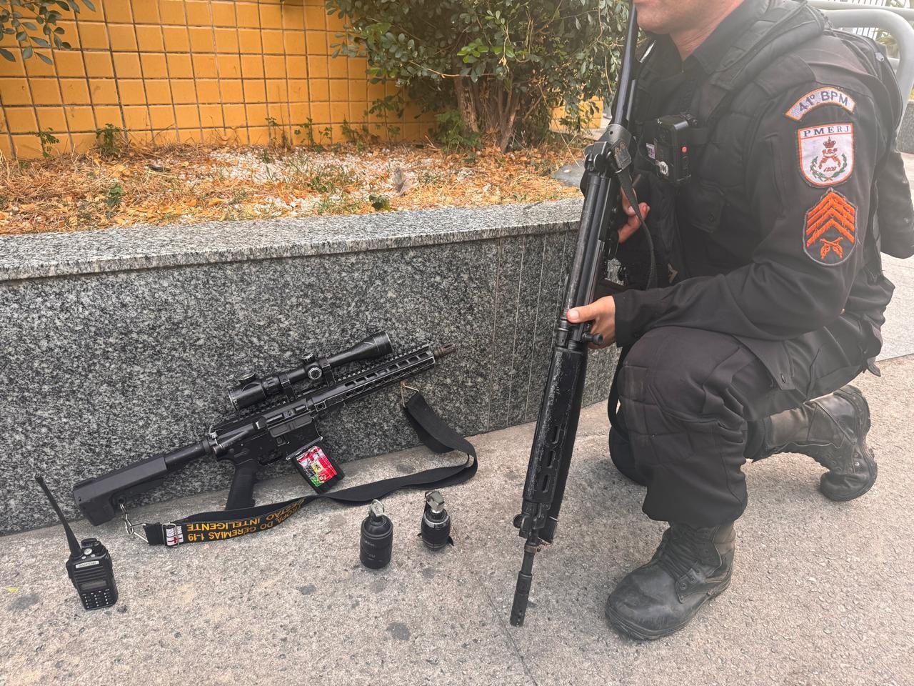 Armamento de guerra apreendido na Zona Norte do Rio