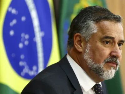 Lula nomeia Pimenta e Portela assume Secom no RS interinamente