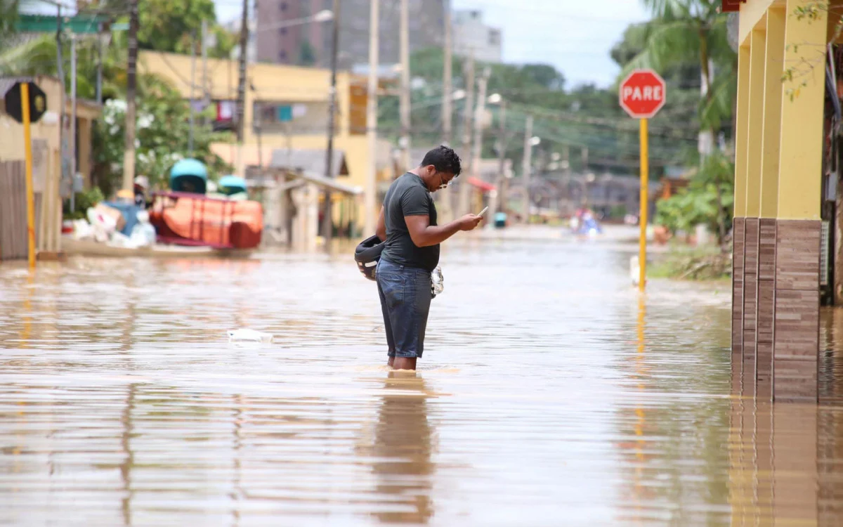 RS: Número de mortos por inundações sobe para 161
