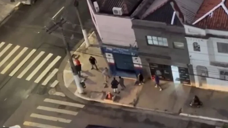 PM atira em delegado durante discussão