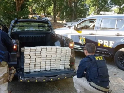 PRF apreende 100 kg de cocaína a caminho do Complexo do Alemão