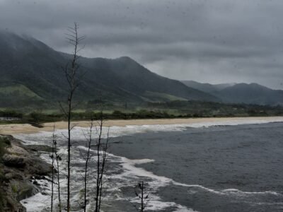 Frente fria chega ao Rio de Janeiro com chuva e ventos