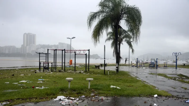 Chuva no Rio causa transtornos e previsão de mais pancadas - Vídeos