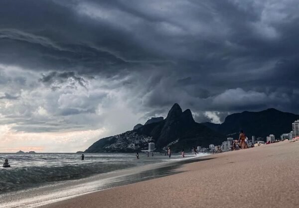 Rio pode enfrentar chuvas isoladas nesta semana, prevê Alerta Rio