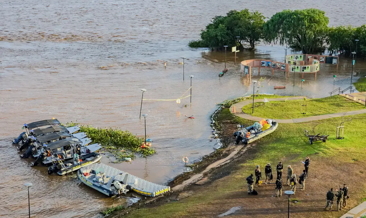 RS: Número de mortos por inundações sobe para 154