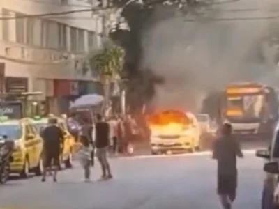Táxi em chamas na Tijuca - Vídeo