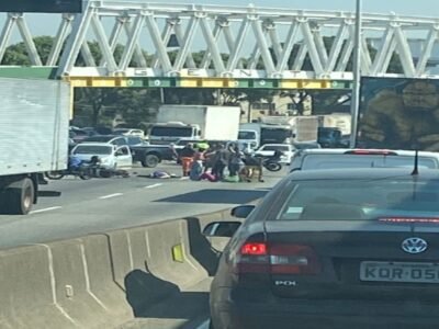 Acidente na Ponte Rio Niterói mata motociclista e deixa outro ferido