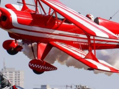 Avião de acrobacias cai e deixa piloto morto em São Paulo