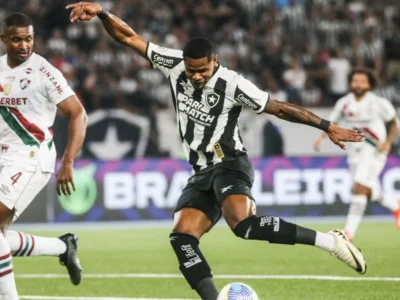 Bastos garante vitória do Botafogo contra o Fluminense