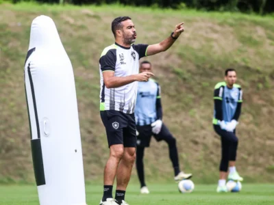 Botafogo espera reforços para encarar o Fluminense no Maracanã