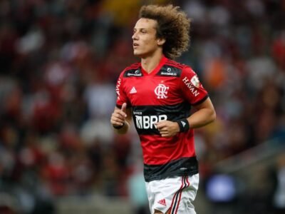 Flamengo vence com raça e David Luiz exalta força do time