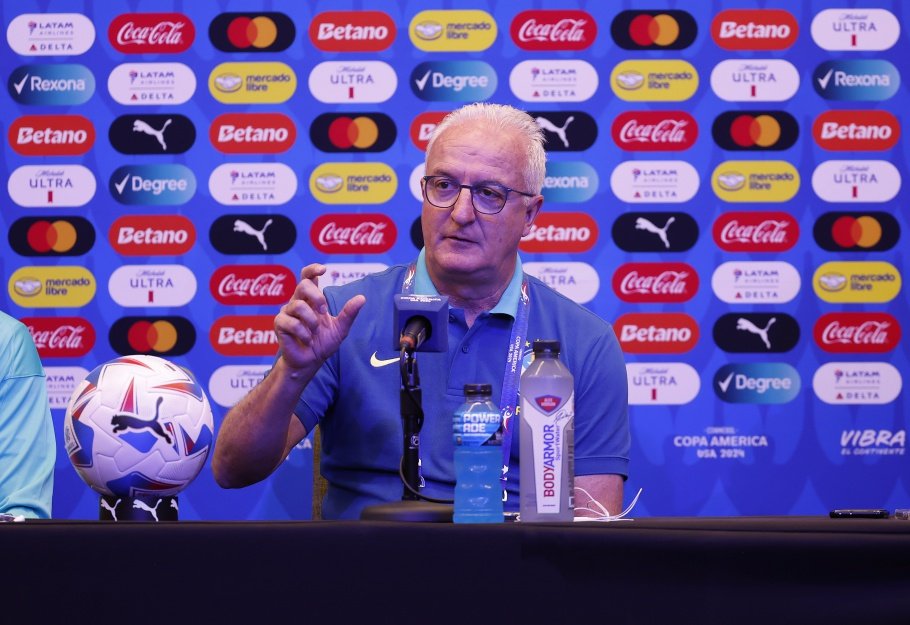 Dorival Júnior,técnico do Brasil, anuncia a escalação do time que enfrenta a Costa Rica pela Copa América | Rafael Ribeiro/CBF