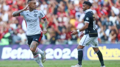Flamengo massacra Vasco e aplica goleada histórica