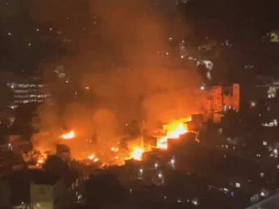Incêndio devasta favela em São Paulo - Vídeo
