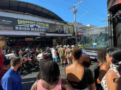 Mulher morre atropelada por ônibus em Madureira