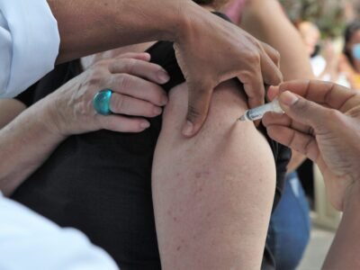 Niterói: Dia D de vacinação no sábado (08) para todas as idades