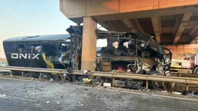 Acidente de ônibus mata 10 peregrinos em São Paulo