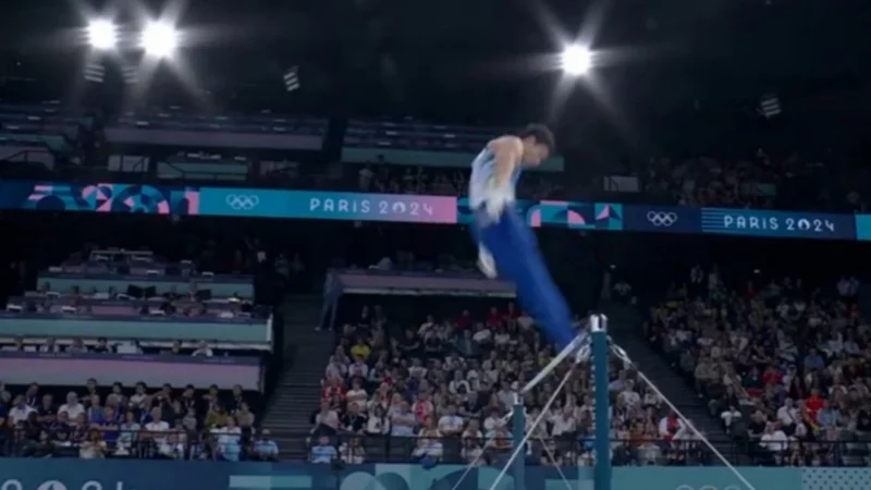 Arthur Nory chora após cometer erro e ser eliminado em Paris
