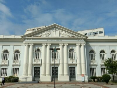 Biblioteca Parque recebe livro sobre touradas em Niterói