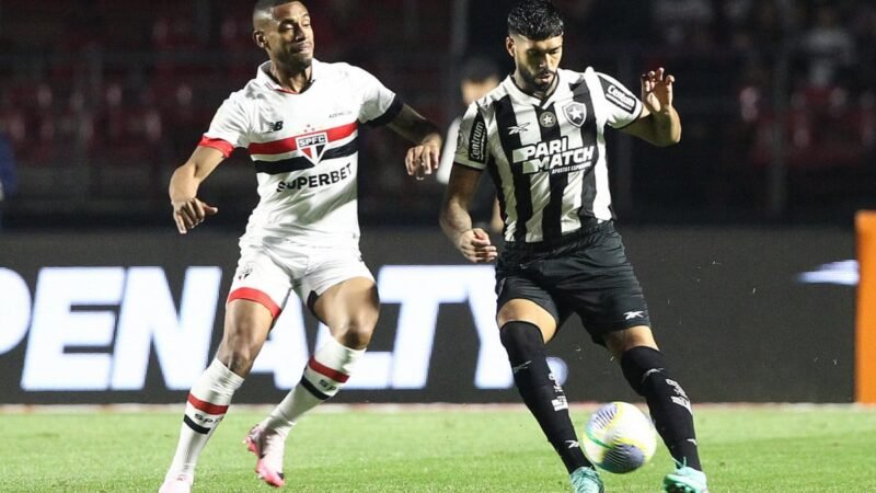 Botafogo tropeça e empata com São Paulo