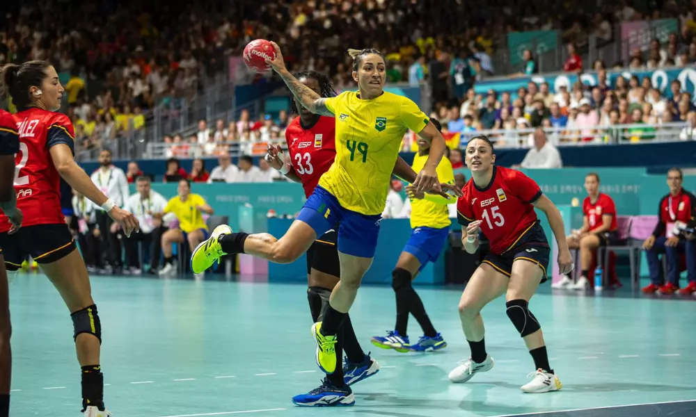 Brasil brilha e estreia com vitória no handebol feminino