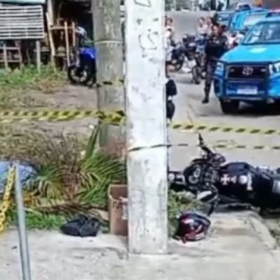 Colisão entre carro e moto mata mulher em Niterói