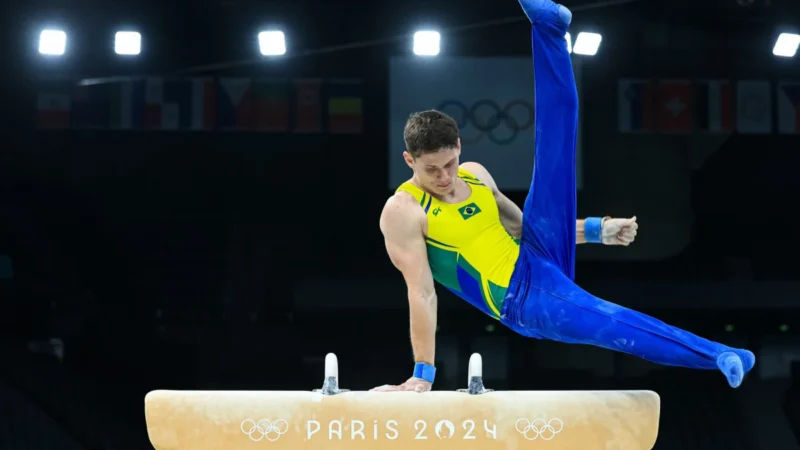 Diogo Soares na final da ginástica em Paris 2024