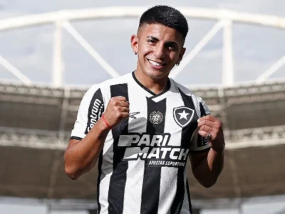 É oficial: Botafogo anuncia contratação de Thiago Almada