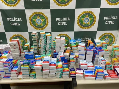 Em Niterói, ação sanitária fecha farmácias e Polícia prende dono e farmacêutico