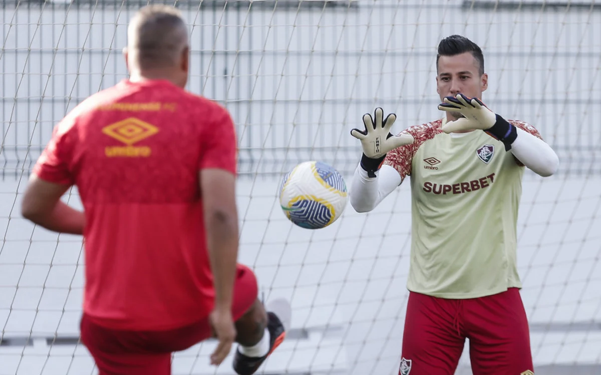 Fábio se redime e blinda a meta do Fluminense