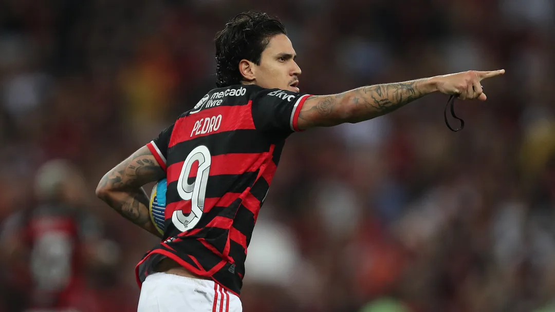 Flamengo domina e assume a liderança do Brasileirão