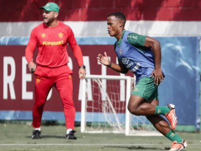 Jhon Arias retorna ao Fluminense após Copa América - Vídeo