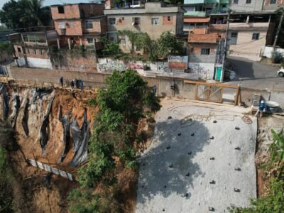 Obras de contenção de encosta avançam em Niterói