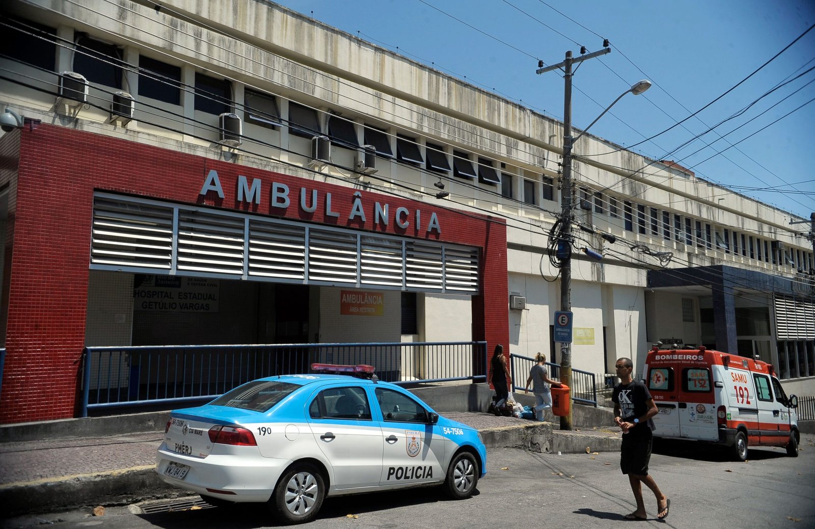 Ataque a tiros deixa nove feridos no Rio