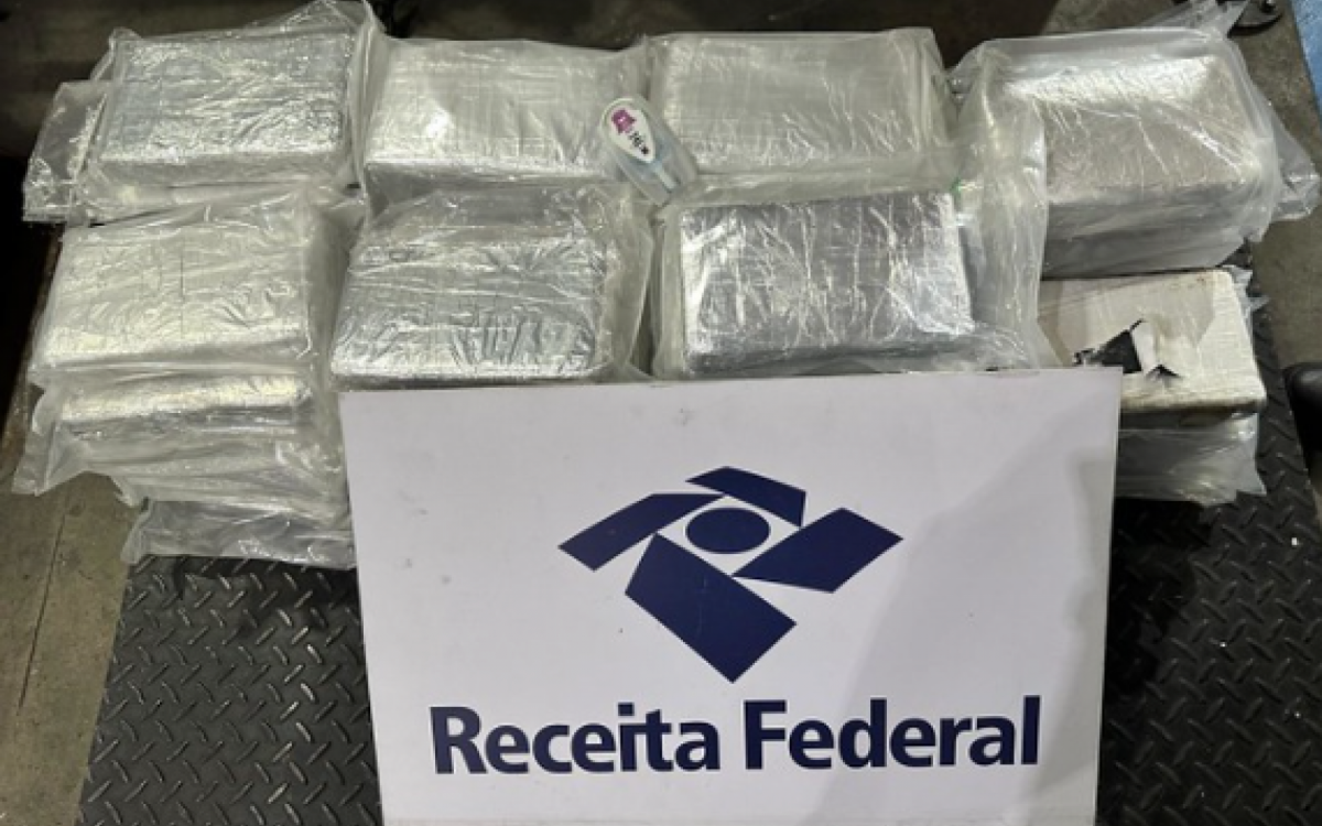 Receita Federal frustra tráfico e apreende R$ 3 mi em cocaína