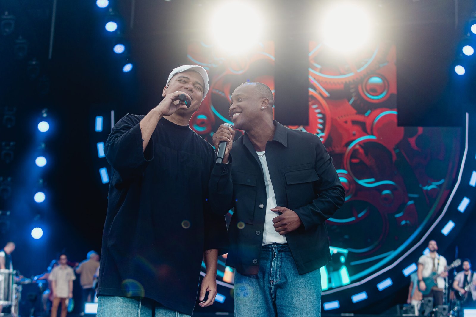 Sorriso Maroto e Thiaguinho revisitam clássico em "Promessas" | Dani Valverde/Divulgação