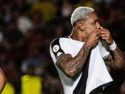 Vasco vence Atlético-GO e enfileira mais uma no Brasileirão