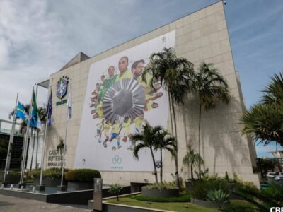 CBF homenageia Seleção feminina após conquistar medalha